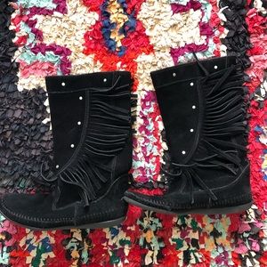 Minnetonka Calf high fringe boots